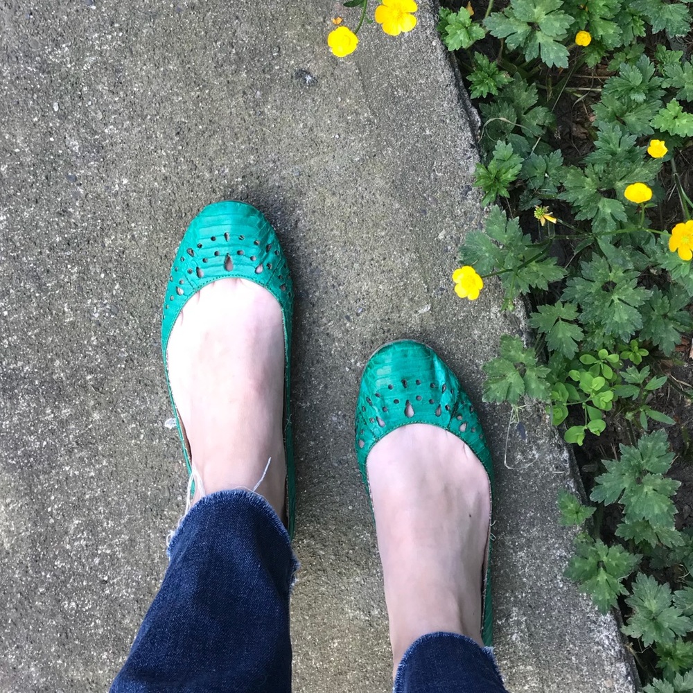 Sam Edelman green snakeskin flats